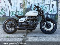 Triumph-SUPERSTREET-BOBBER